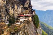 Монастырь «Гнездо тигрицы» в Бутане