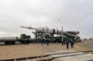 Установка ракеты-носителя «Союз» на Байконуре