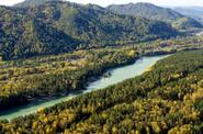 Панорама Горного Алтая с видом на реку Катунь