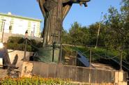 Памятник Николаю Чудотворцу в Мурманске