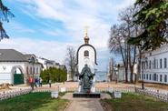 Памятник преподобному Макарию Калязинскому