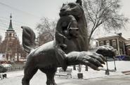 Скульптура Бабра в Иркутске