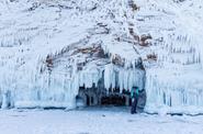 Ледяной грот на Байкале
