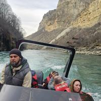 Катер по Чиркейскому водохранилищу