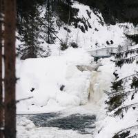 Водопад Кивач зимой