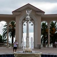 Гагрская колоннада