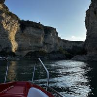 Катание на катере по Сулакскому каньону