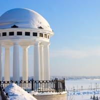 Беседка на Волжской набережной в Ярославле