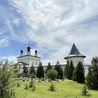 Свято-Троицкий Белопесоцкий монастырь