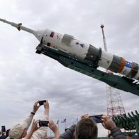 Вертикализация ракеты на Байконуре