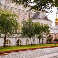 Трапезная палата с церковью Сергия Радонежского