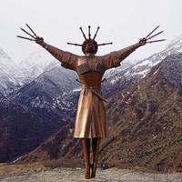 Арт-объект Танец с кинжалами