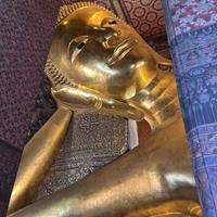 Лежачий Будда в храме Ват По