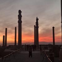 Руины Ападаны в городе Персеполь