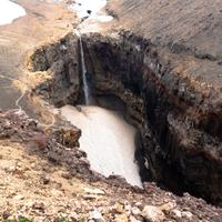 Водопад в каньоне Опасный