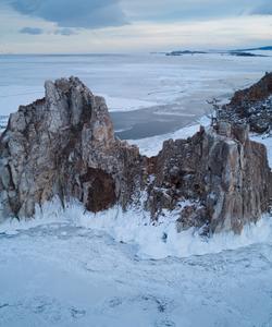 Скала Шаманка, Ольхон