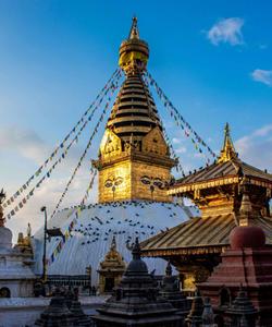 Ступа Сваямбунатх или храм обезьян