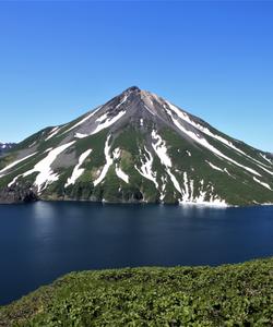 Вулкан Креницына