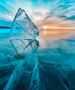 Лед Байкала