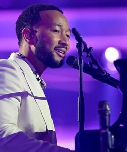 Концерт Дж. Ледженда