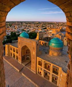 Медресе Мири Араб в Бухаре