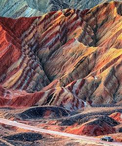 Цветные скалы Данься