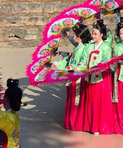 Корейская фольклорная деревня Минсокчхон