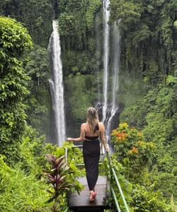 Водопад на Бали