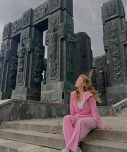 Монумент «Летопись Грузии»