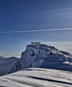 Тур на снегоступах к Каракольским озерам на Алтае