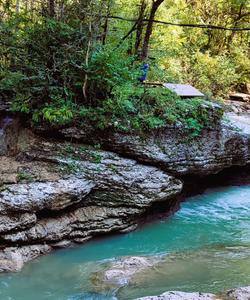 водопады в Гуамском ущелье