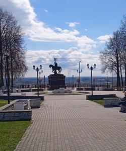 Памятник князю Владимиру и святителю Федору