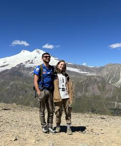 Туристы в Приэльбрусье