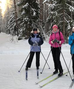 Катание на лыжах в Малиновке