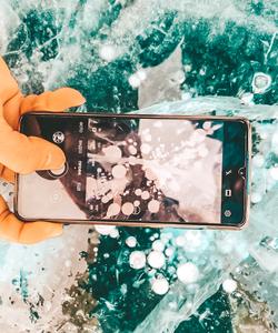 Фотосессия на льду Байкала