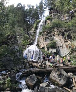 Камышлинский водопад в Республике Алтай