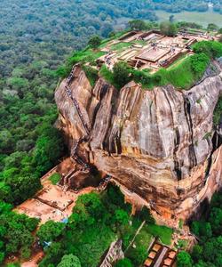 Львиная скала