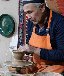Гончар в Узбекистане
