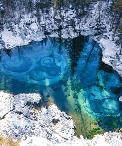 Гейзерное озеро зимой