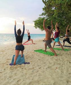 Йога на Мальдивах