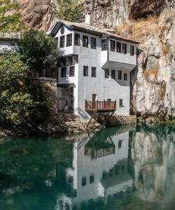 Монастырь Благай Текке, река Буна