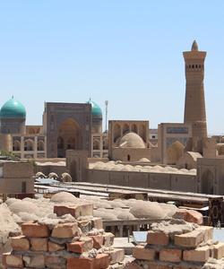 Пои-Калян в историческом центре Бухары