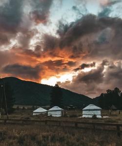 Глэмпинги на Алтае