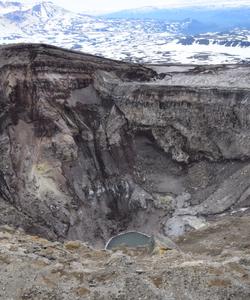 Вулкан Горелый