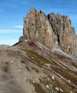 Подножие горы Уаза
