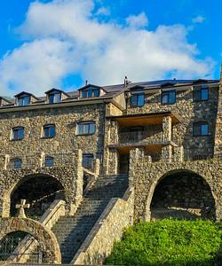 Аланский Успенский православный мужской монастырь 