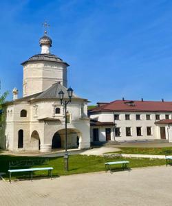 Свято-Успенский монастырь Старица