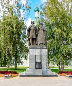 Памятник основателям Нижнего Новгорода