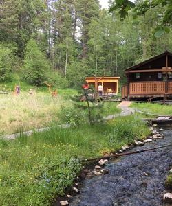 Термальный источник Гоуджекит