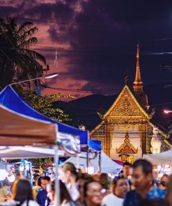 Ночной базар Чиангмая